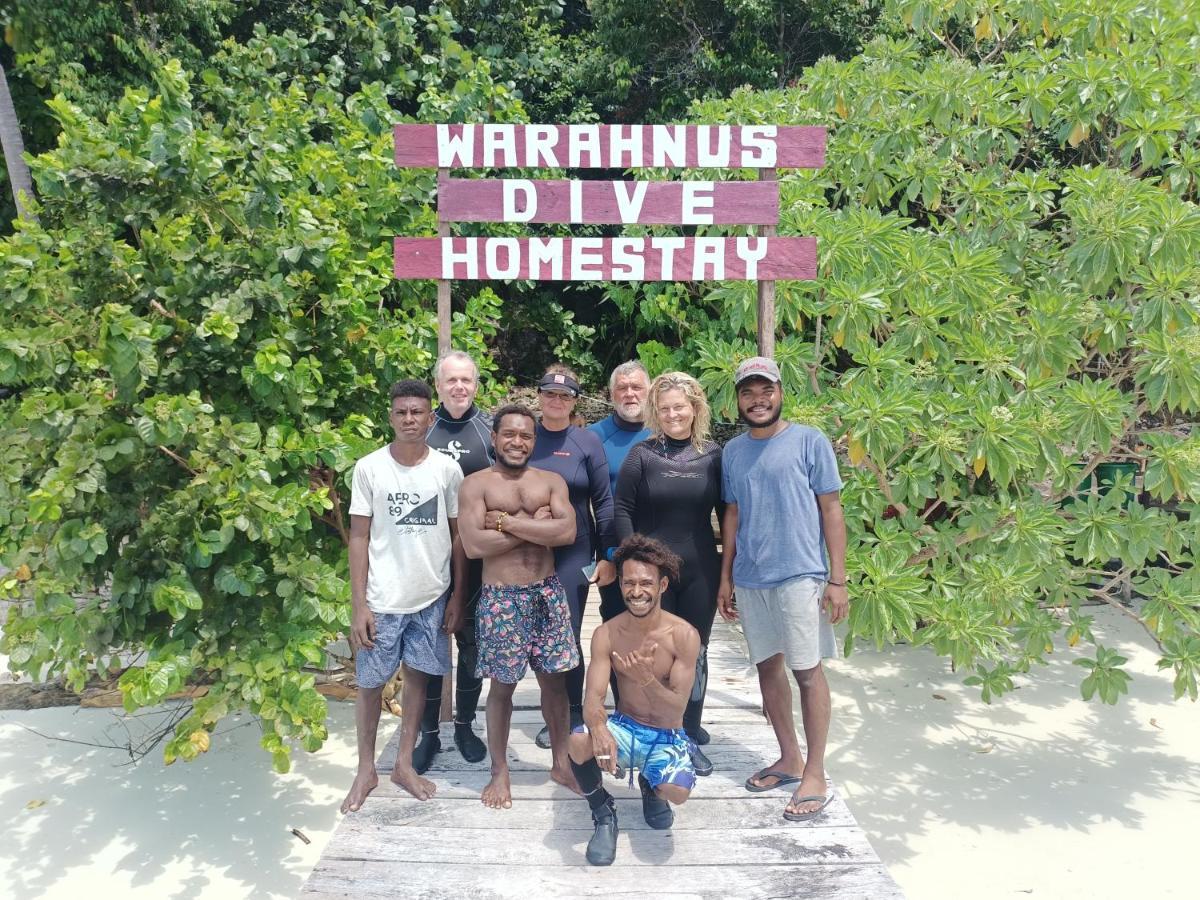 Warahnus Dive Homestay Kri ภายนอก รูปภาพ